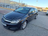 Usado Opel Astra GTC Enjoy 90 CV (66 kW) 2005 Negro Berlina