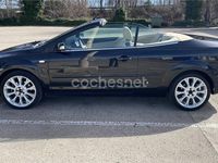 Usado Ford Focus Cabriolet Trend 136 CV (100 kW) 2008 Negro Descapotable
