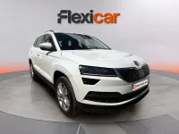 Usado Skoda Karoq Ambition 110 CV (80 kW) 2021 Blanco SUV