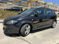 Usado Seat Altea Style 105 CV (77 kW) 2012 Negro Monovolumen