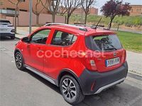 Usado Opel Karl Rocks 73 CV (53 kW) 2019 Rojo Utilitario