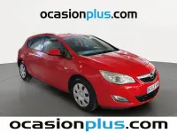 Usado Opel Astra Essentia 101 CV (74 kW) 2011 Rojo Utilitario
