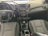 Usado Hyundai i30 GO! 100 CV (73 kW) 2016 Beige Berlina