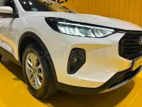 Usado Ford Kuga Titanium 150 CV (110 kW) 2025 Blanco SUV