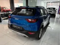 Usado Kia Stonic 100 HP (73 kW) 2022 Azul SUV
