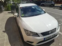 Usado Seat Leon Style 105 CV (77 kW) 2015 Blanco Familiar