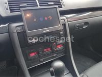 Begagnad Audi A4 130 HK (95 kW) 2004 Grå Sedan
