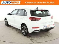 Usado Hyundai i30 120 CV (88 kW) 2025 Blanco Berlina