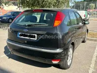 Usado Ford Focus Trend 100 CV (73 kW) 2003 Negro Berlina