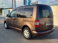 Usado VW Caddy Comfortline 102 CV (75 kW) 2012 Marrón Monovolumen