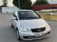 Usado Mercedes A180 Avantgarde 109 CV (80 kW) 2009 Gris / plata Monovolumen