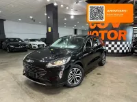 Usado Ford Kuga Titanium 226 CV (166 kW) 2020 Negro SUV