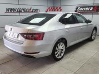 Usado Skoda Superb Active 120 CV (88 kW) 2016 Gris / plata Berlina