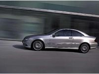 Usado Mercedes CLK200 AMG 367 CV (269 kW) 2005 Azul Coupe