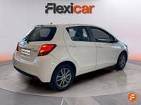 Usado Toyota Yaris Active 99 CV (72 kW) 2015 Blanco Utilitario
