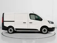 Usado Renault Trafic 131 CV (96 kW) 2023 Blanco Monovolumen