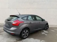 Usado Ford Focus Titanium 115 CV (84 kW) 2014 Gris / plata Berlina