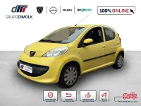 Usado Peugeot 107 68 CV (50 kW) 2006 Amarillo Utilitario
