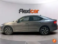 Usado Skoda Octavia Ambition 204 CV (150 kW) 2022 Gris Utilitario