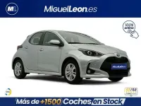Usado Toyota Yaris Active 99 CV (72 kW) 2024 Gris Utilitario