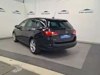 Usado Opel Astra Ultimate 145 CV (106 kW) 2021 Negro Familiar