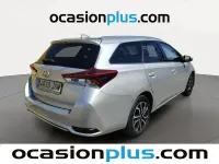 Usado Toyota Auris Active 112 CV (82 kW) 2016 Gris plata Familiar