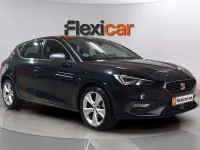 Usado Seat Leon FR 116 CV (85 kW) 2025 Negro Berlina