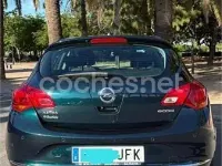 Usado Opel Astra Selective 110 CV (80 kW) 2015 Verde Berlina