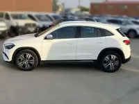 Usado Mercedes GLA200 150 CV (110 kW) 2025 Blanco SUV