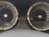 Usado VW Polo Highline 75 CV (55 kW) 2001 Gris / plata Berlina