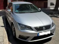 Usado Seat Leon Style 116 CV (85 kW) 2018 Gris Berlina