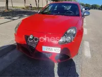Usado Alfa Romeo Giulietta 170 CV (125 kW) 2011 Rojo Utilitario