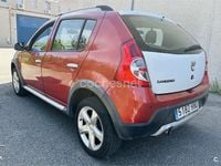 Usado Dacia Sandero Stepway 85 CV (62 kW) 2012 Granate Berlina