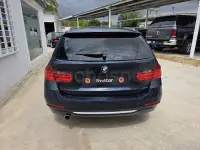 Usado BMW 318 143 CV (105 kW) 2014 Azul Familiar