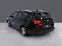 Usado Hyundai i30 120 CV (88 kW) 2022 Negro Utilitario