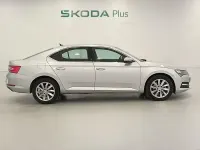 Usado Skoda Superb Ambition 150 CV (110 kW) 2023 Gris plata