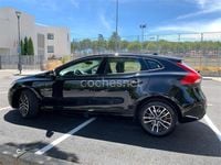 Usado Volvo V40 Momentum 122 HP (89 kW) 2019 Preto Sedan