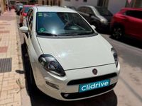 Usado Fiat Punto Young 69 CV (50 kW) 2014 Blanco Berlina