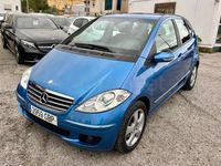 Usado Mercedes A180 Avantgarde 109 CV (80 kW) 2008 Azul Monovolumen