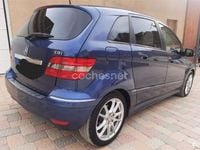 Käytetty Mercedes B180 Sport Edition 109 HP (80 kW) 2011 Sininen Tila-auto