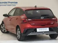 Begagnad Hyundai i20 100 HK (73 kW) 2025 Röd Halvkombi