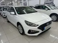 Usado Hyundai i30 110 CV (80 kW) 2022 Blanco Utilitario