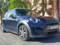 Usado Mini Cooper SE 135 kW (184 CV) 2022 Azul Utilitario
