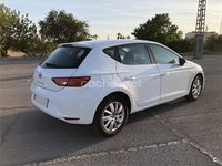 Usado Seat Leon Reference 105 CV (77 kW) 2013 Blanco Berlina
