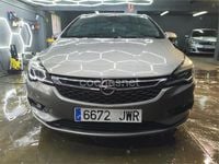 Usado Opel Astra Dynamic 136 CV (100 kW) 2017 Gris / plata Berlina