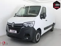 Usado Renault Master 136 CV (100 kW) 2023 Blanco Monovolumen