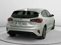 Usado Ford Focus ST-Line 125 CV (91 kW) 2023 Gris / plata Berlina