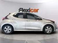 Usado Toyota Yaris Hybrid Active 116 CV (85 kW) 2025 Gris Berlina