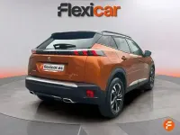 Usado Peugeot 2008 GT 130 CV (95 kW) 2023 Naranja SUV