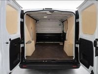 Usado Nissan Primastar 130 CV (95 kW) 2024 Blanco Monovolumen